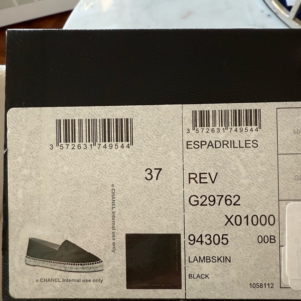 Authentic CHANEL Black Leather Espadrilles with CC Logo - Picture 9 of 9